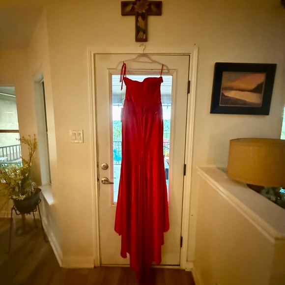 NEW STRAPLESS satin prom dress size 2 - Picture 3 of 4